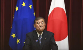 Кресло под японским премьером шатается — придет ли Токио на поклон к Москве?